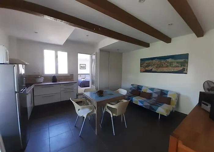 Joli Avec Piscine Chauffee *