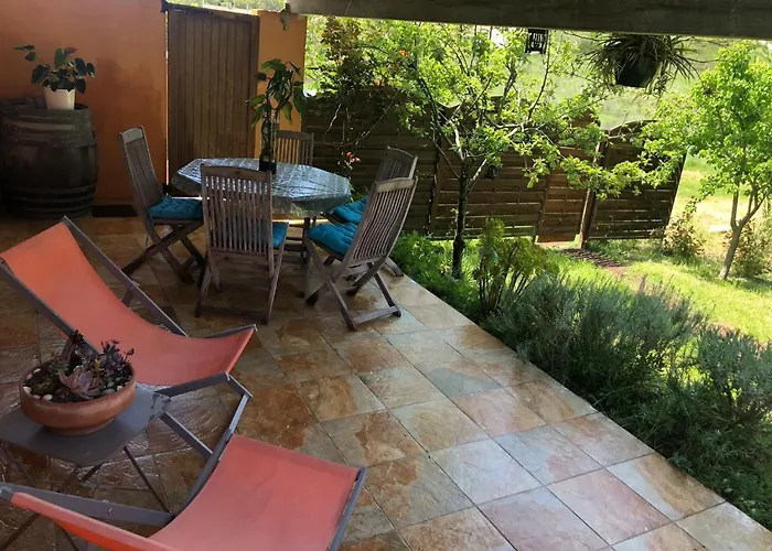 Joli Avec Piscine Chauffee * アレリア